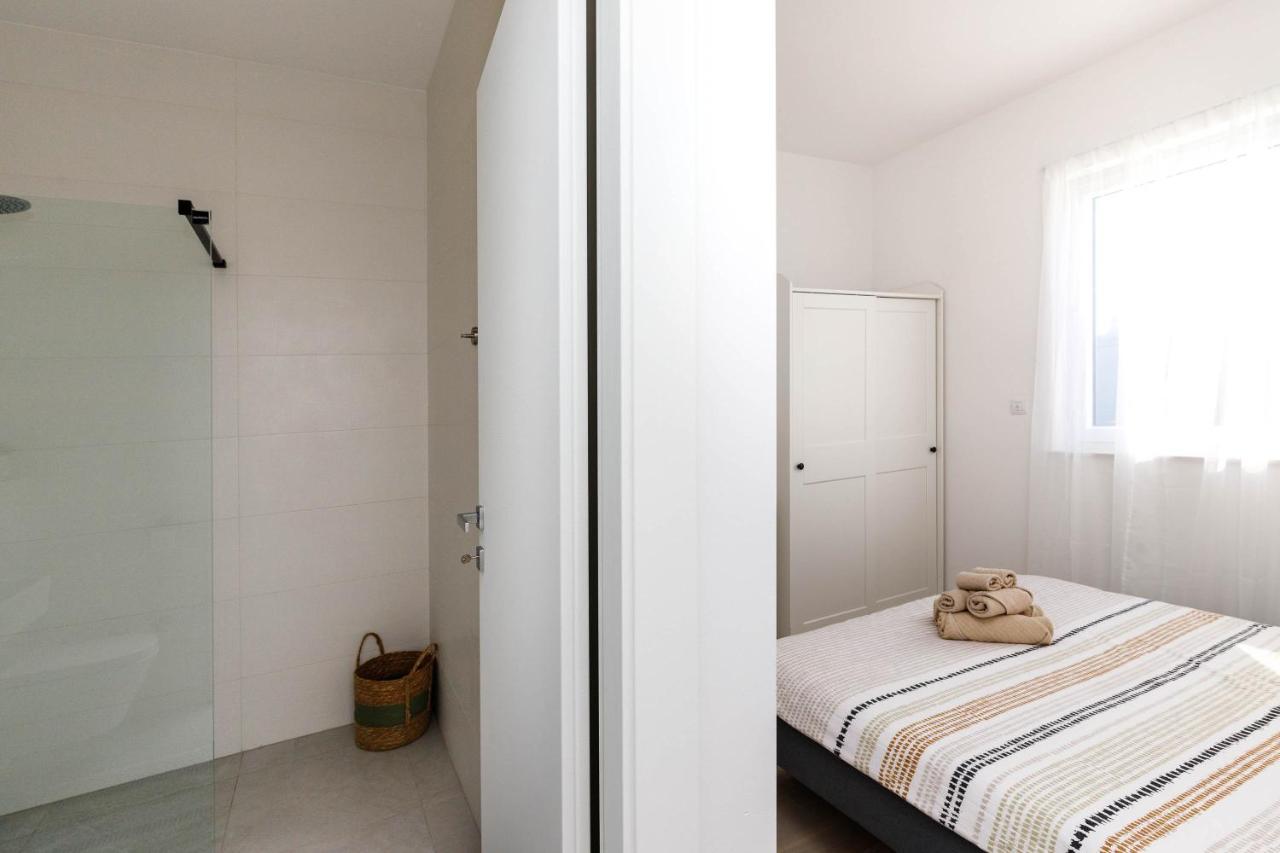 Apartment Klara Krk Town Eksteriør billede