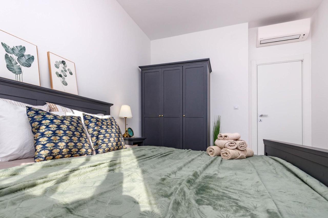 Apartment Klara Krk Town Eksteriør billede