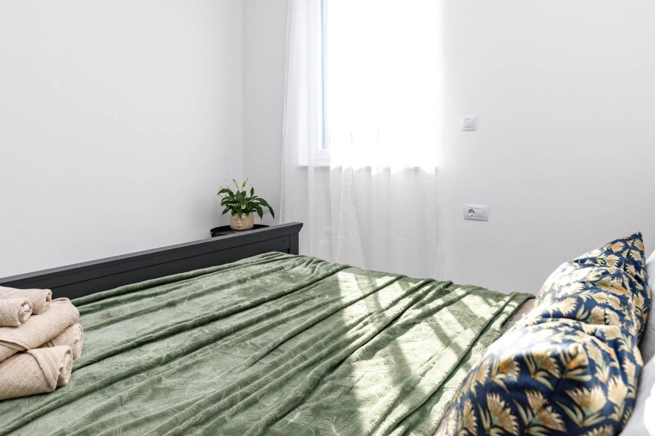 Apartment Klara Krk Town Eksteriør billede